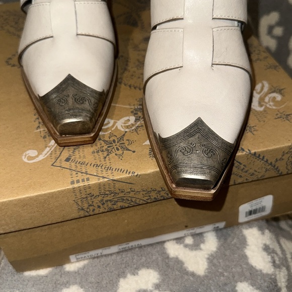 Free People Brayden Fisherman Boots in ECRU 🥰 New 🆕 & Never Worn 😍 - Picture 5 of 17